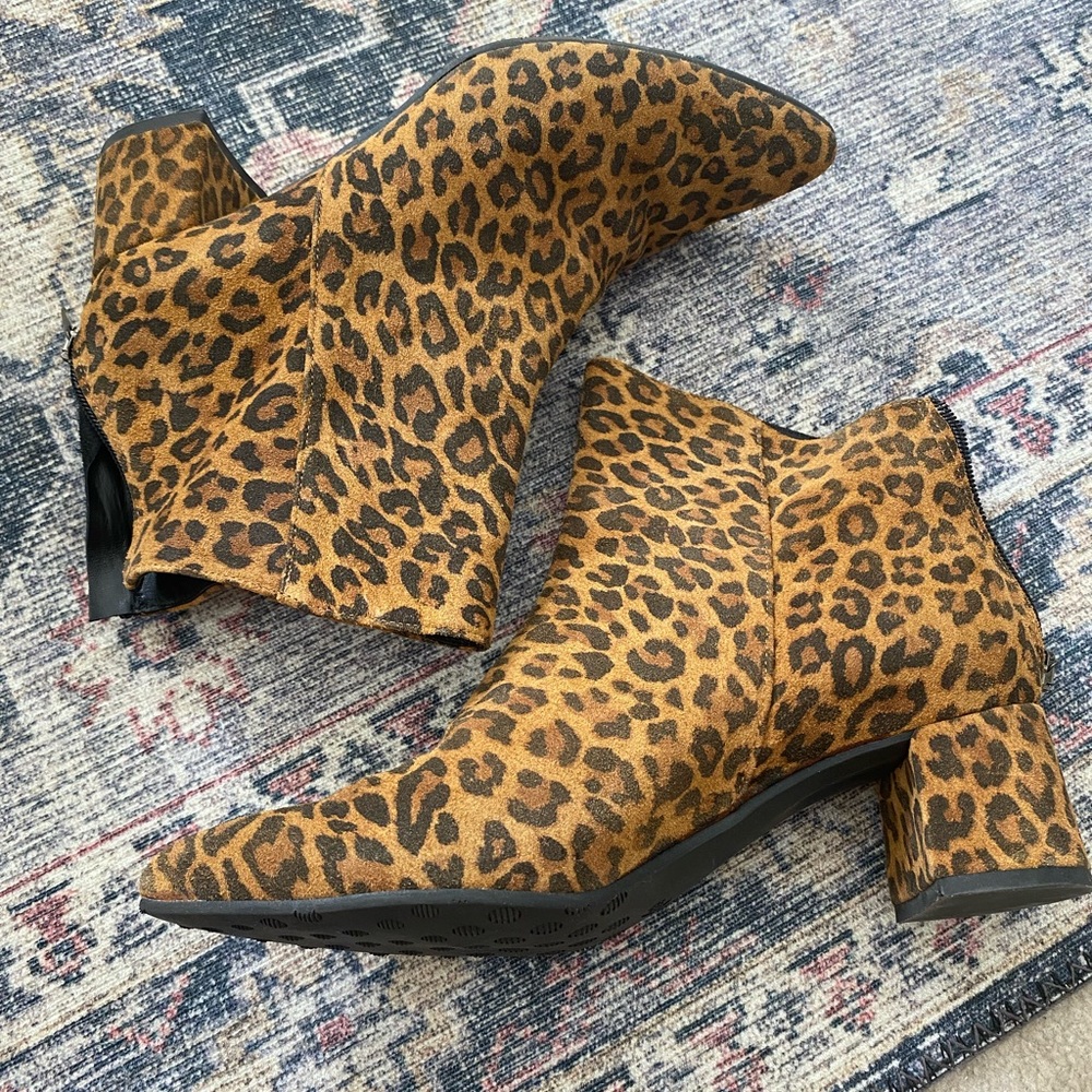 Cordani Leopard Ankle Boots Size 8.5